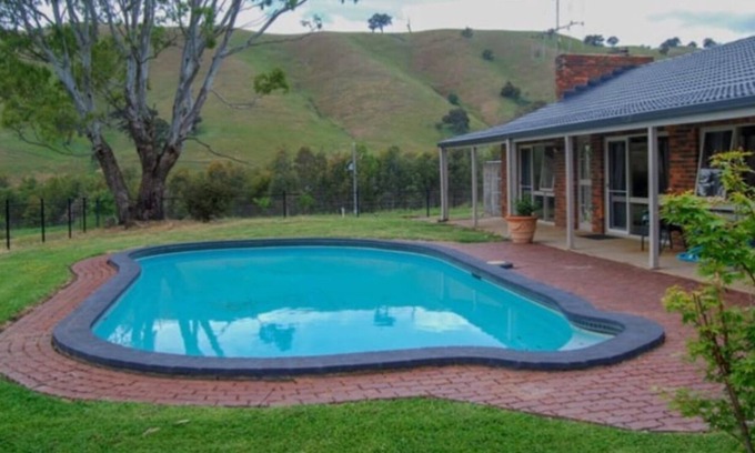 Woodfield House | BONNIE DOON HOLIDAY HOUSE, TRANQUIL GETAWAY