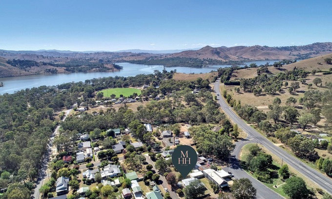 Bonnie Doon House | Bonnie Home - 4-bedroom home nestled in the heart of Bonnie Doon