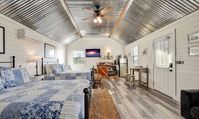 Fredericksburg House | Bonny Bluebonnets Cottage w/Stunning Hill Country