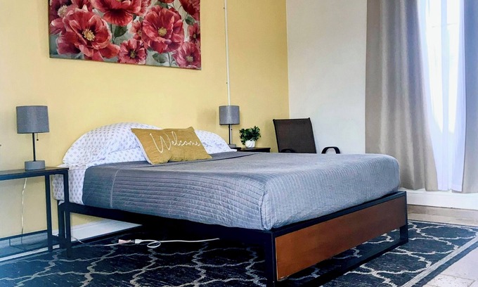 Rockledge Apartment | Bonsai ~ A Modern Motor Court