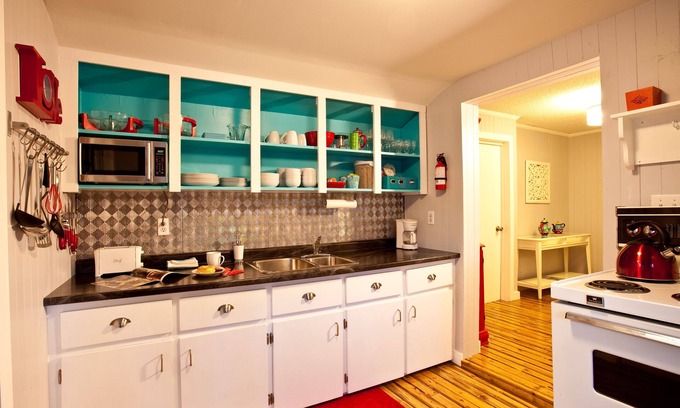 Timiskaming District House | Book a home rental as a hotel alternative for your next vacation in Haileybury.
