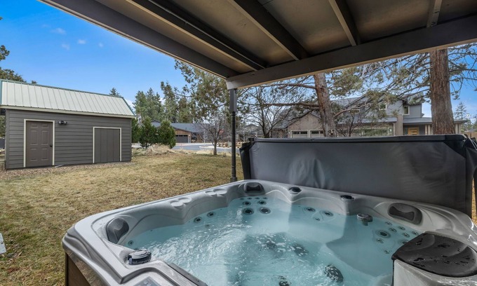 Southeast Bend Condo | Book both units for two separate living areas together. Offering a total of 4 be