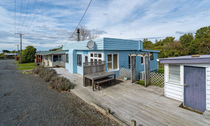 Kaka Point House | BOOK MY BACH IN KAKA POINT