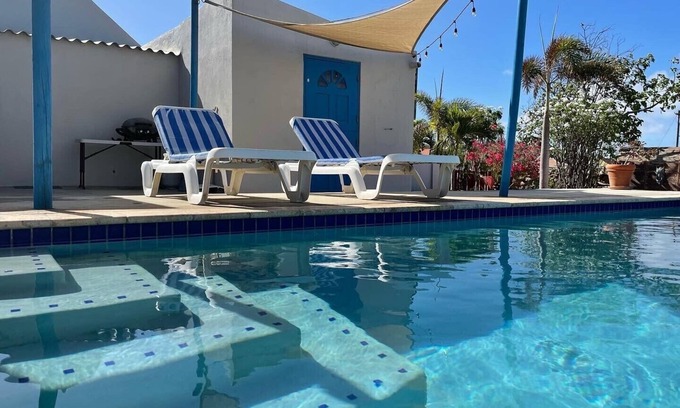 Kamay House | Book now. 3-bed/2bath, Private Pool, Close to Arashi, Eagle, and Palm Beaches!