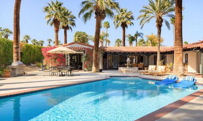 El Mirador House | Book Today for a Fall Getaway! A Chic Downtown Home with Private Pool and Hot Tub!