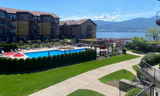 Westbank Condo | Book with confidence. We are approved for Short-term rental!n3 bedroom beauty!