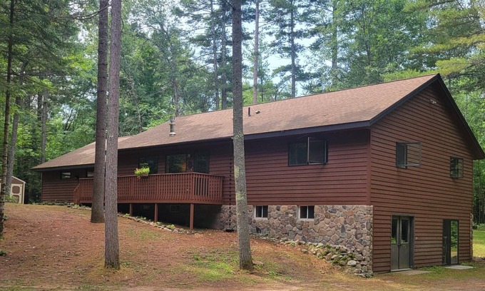 Manitowish Waters House | Book Your Fall Getaway Now.