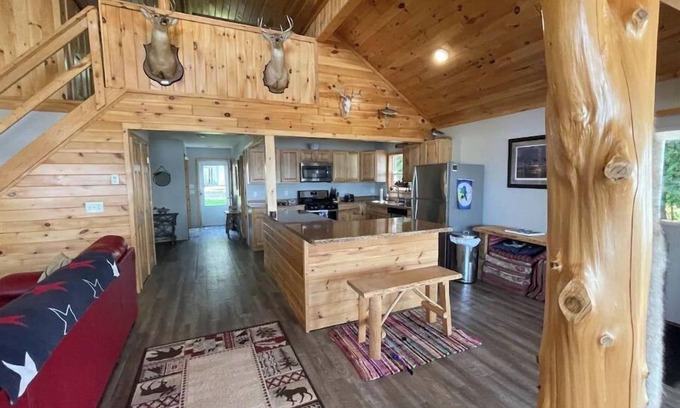 Le Roy Cottage | Book your vacation getaway!