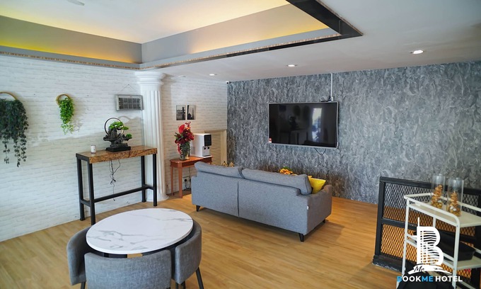 Bukit Indah Hotel | BookMe Hotel