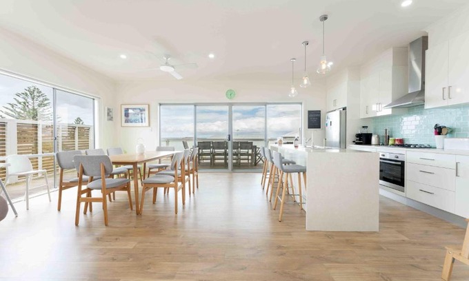 Port Elliot House | Boomer Beach Retreat- Pet and Family Friendly