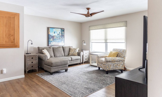 Janesville House | Boomerang Home Rentals - # 4au-L