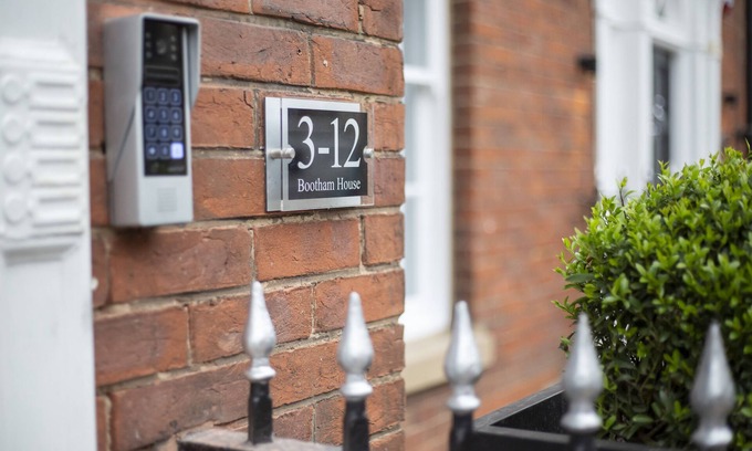 Bootham Cottage | Bootham House Apartment 7 - sleeps 6 guests in 2 bedrooms