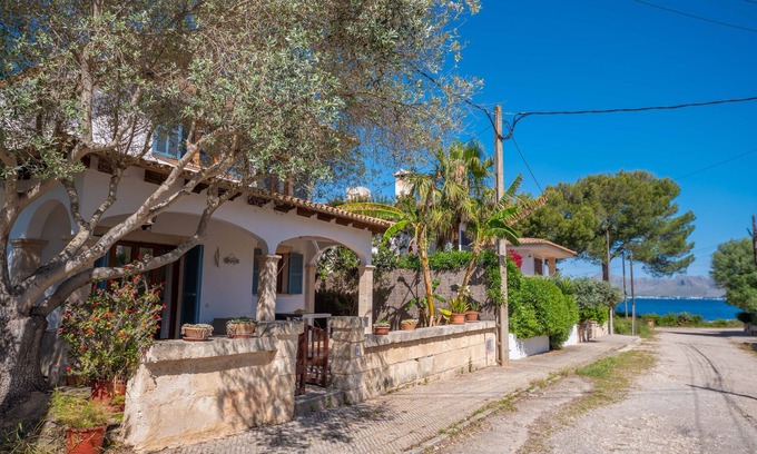 Marina Manresa Ski Chalet | Boreal - Four Bedroom Chalet, Sleeps 6