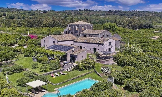 Fiumefreddo di Sicilia Villa | Borgo degli Aranci - An enchanting group of restored farmhouses