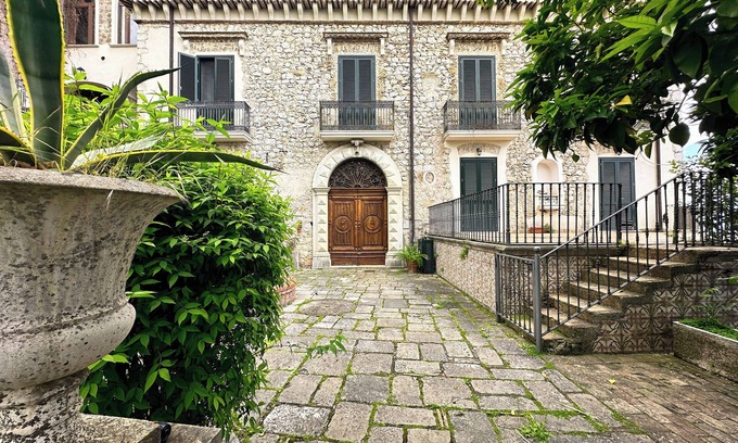 Roccasecca Apartment | Borgo delle Piaggie: History, Elegance, and Comfort in the Heart of Ciociaria