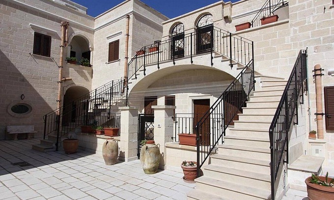 Diso House | Borgo Salino G: A characteristic and welcoming apartment in the characteristic style of the Apulian countryside, with Free WI-FI.