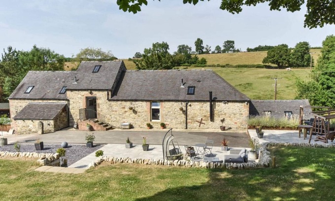Hulland Ward House | Bosing Barn - Two Bedroom House, Sleeps 4