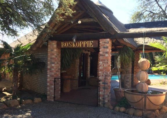 Moqhaka Cabin | Boskoppie Lion & Tiger Reserve