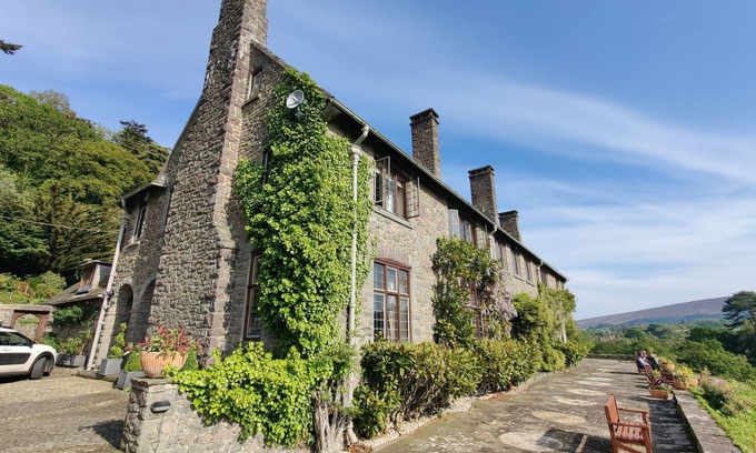 Bossington House | Bossington Hall Whole House for 20/22