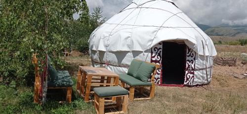 Cholpon-Ata House | Bosteri Camping