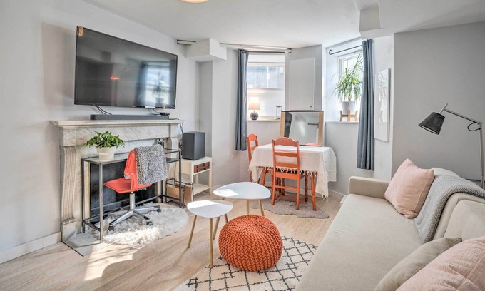 City Point House | Boston Apartment: Walk to Beach & 2 Mi to Downtown