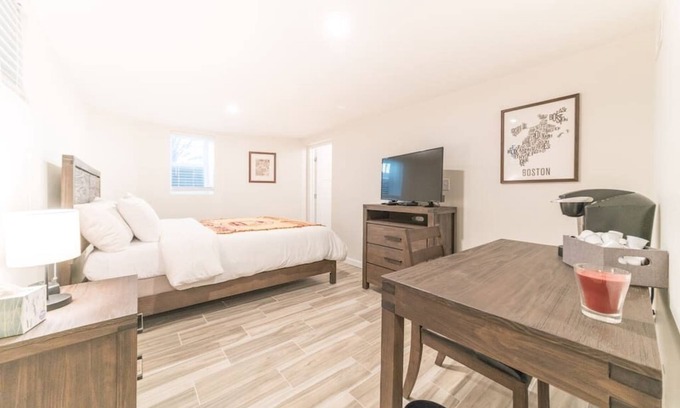 Allston Apartment | Boston College Room conveniently near Harvard & BC