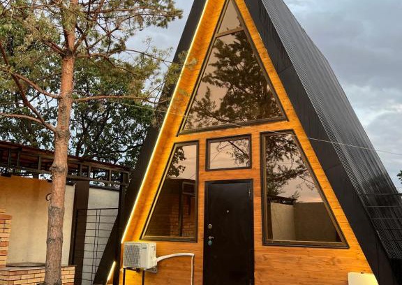 Chuy Province House | Boston Hills