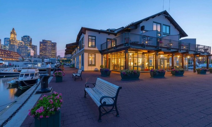 Waterfront Hotel | Boston Yacht Haven Inn & Marina