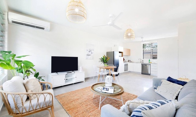 Rapid Creek Apartment | Botanica Hermosa Experience Nightcliffs Finest