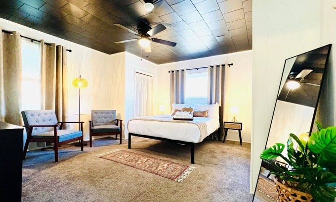 Greensburg Apartment | Botanical Bungalow in Greensburg