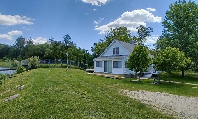 West Branch Cottage | Both Lake and River frontage! Great fishing!