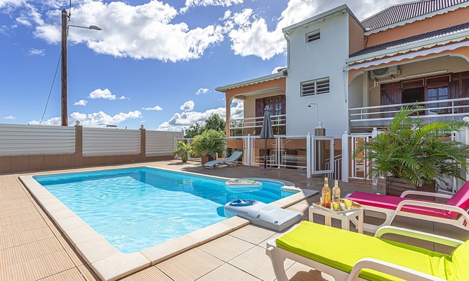 Le Moule Villa | Bottom of villa with pool