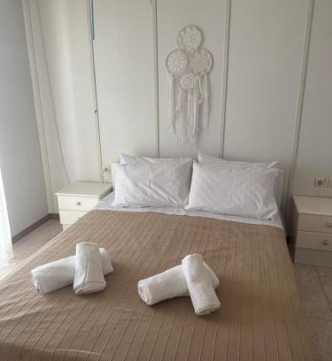 Lepreo Apartment | Bougainvillea