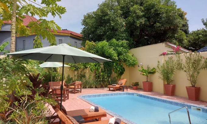 Serrekunda Apartment | Bougainvillea House