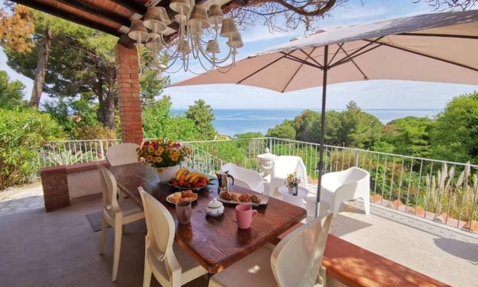 Sant' Andrea House | Bougainvillea Overview House