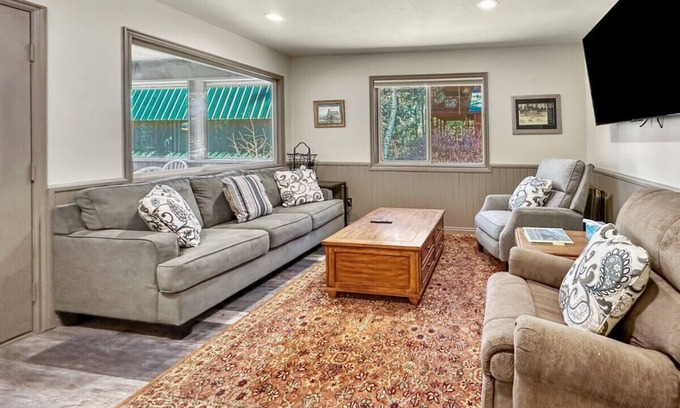 Tamarack Resort Apartment | Boulder Creek Bungalow
