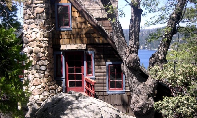 Cedar Glen Cabin | Boulder Crest. Historic Lakeview Cabin