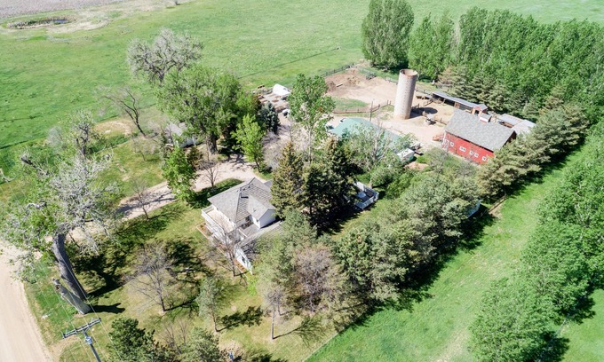 Longmont Other | Boulder Farmhouse with New Decor and Lovely Setting