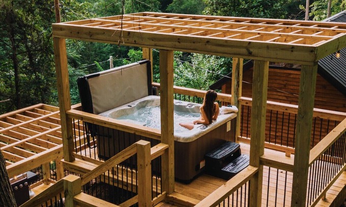 Rogers Cabin | Boulder Hot Tub w/View | Romantic Stay | Sleeps 4