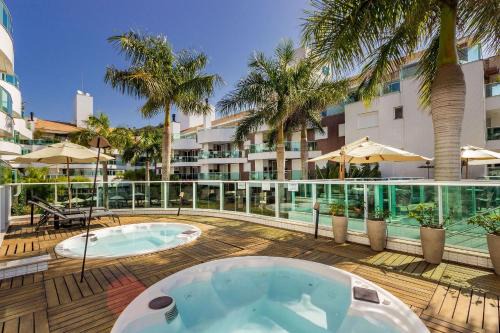 Centro Apartment | Boulevard 224D - Excelente apartamento em condomínio de luxo no centro de Bombinhas - Piscina - Jacuzzi - Academia - Portaria 24h.