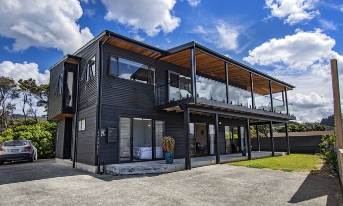 Langs Beach House | Boulevard Beauty - Langs Beach Holiday Home