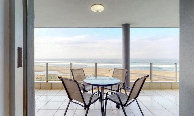 Margate Beach Apartment | Boulevard Bonanza by Top Destinations Rentals