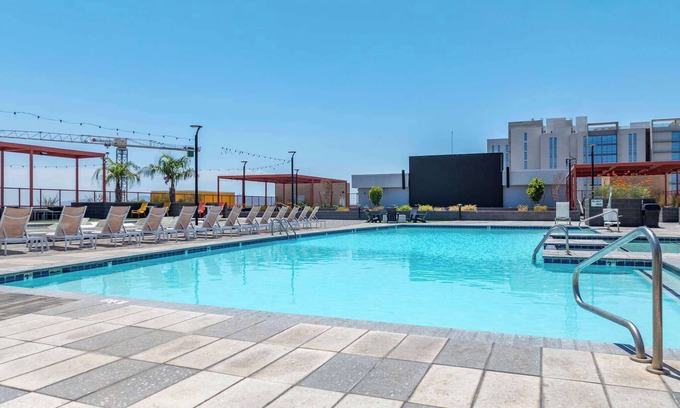 Tempe Apartment | Boulevard Stays Modern Tempe 1BR ASU Pool, Gym 04