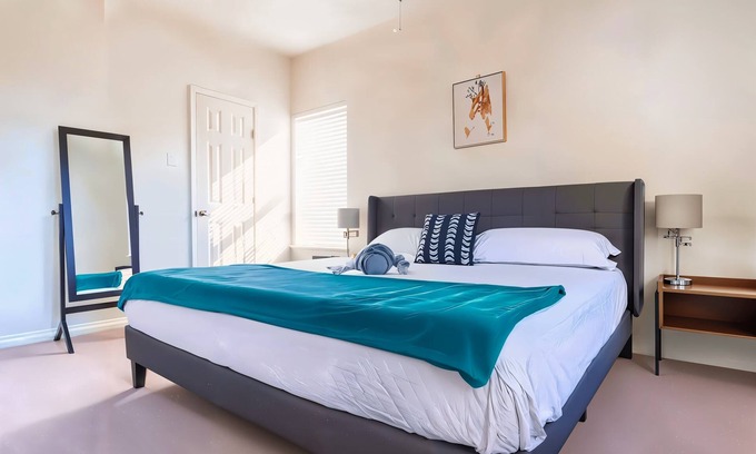 Irving Apartment | Boulevard Stays Spacious 1BR King Suite Pool, Gym Access & Free Parking