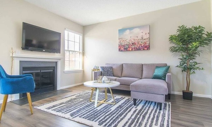 Far North Dallas Apartment | Boulevard Stays Tranquil 1BR King Suite Pool, Gym, Parking 01