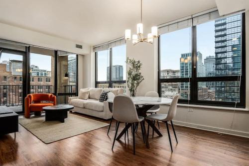 Near North Side Apartment | Boulevard Stays Walk Everywhere 5 mins to Magnificent Mile River North 05