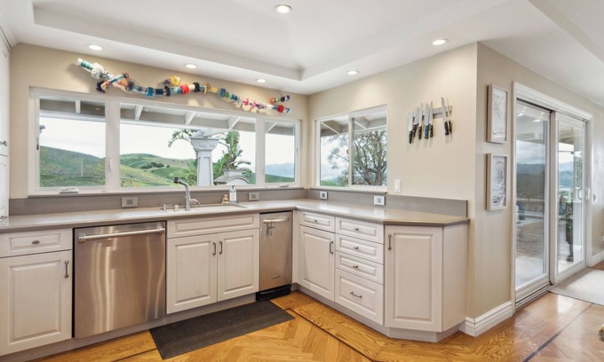 Thousand Oaks Villa | Bouquet Cottage