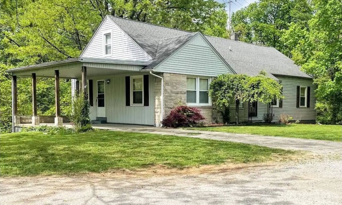 Bardstown House | Bourbon Belle of Bardstown - Charming home just a 9 minute walk into downtown!