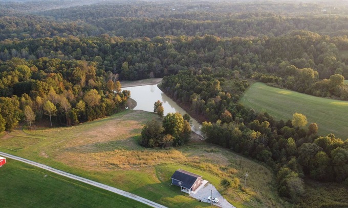 Mount Eden Cottage | Bourbon Country Cottage Newly renovated in the country with amazing views