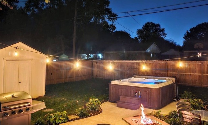 Bon Air House | Bourbon House 4 - The Wellingmoor - Hot Tub